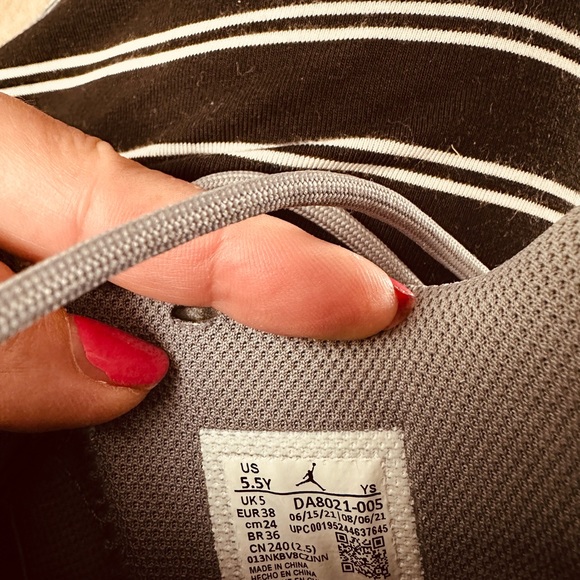 Jordan 23 Gray Shoes junior size 5.5 Y - Picture 8 of 8